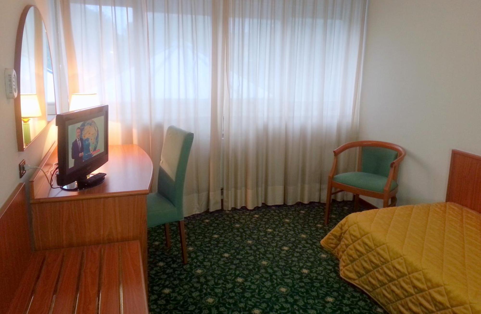 Hotel Cristallo 3*