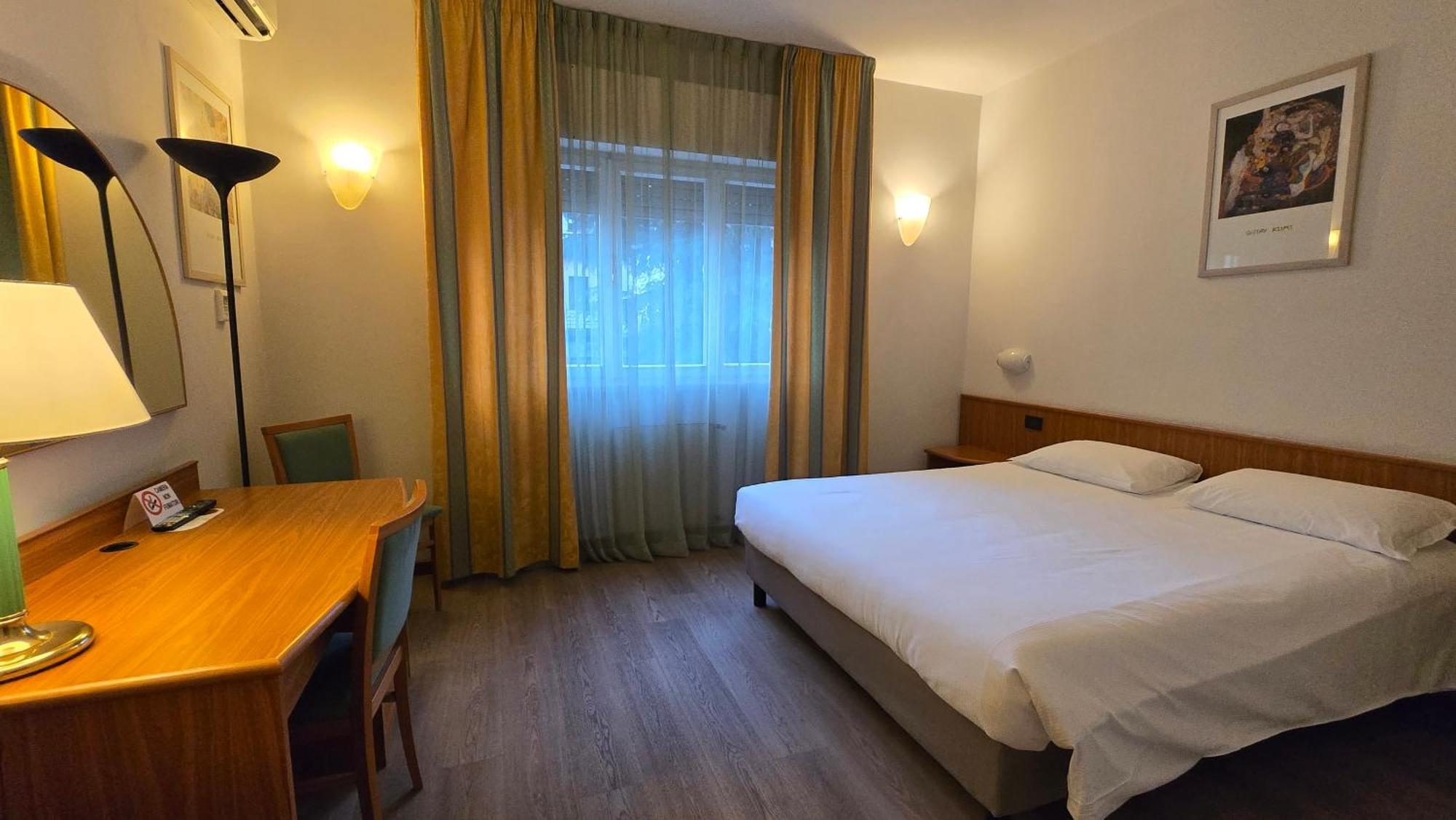 Cristallo Hotel 3*