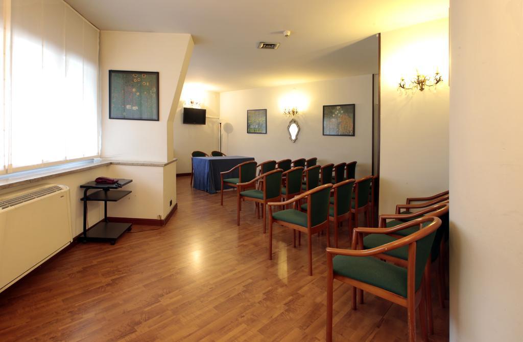 Cristallo Hotel 3*